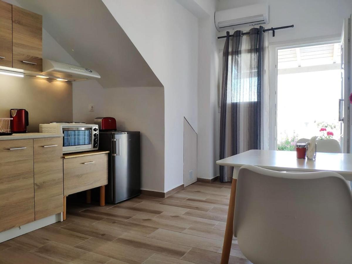 Neva Apartments By The Beach Makry Gialos  Exterior photo